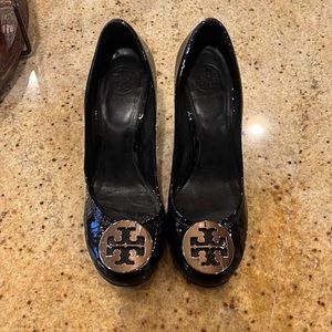 Tory Burch Black Patent Leather pumps